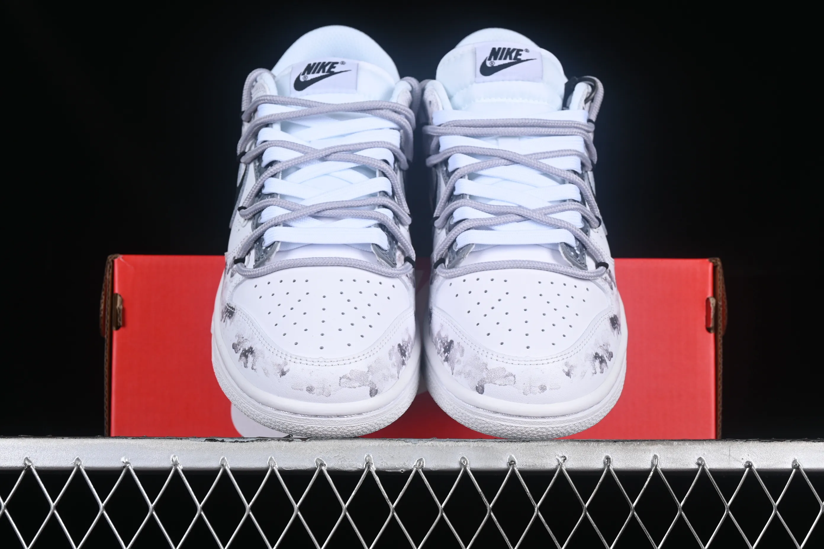 All categories Nk SB Dunk series Nk SB Dunk Low low-top sneakers Nk Dunk Low Chinese style ink painting black and white gray Da Vinci custom SB strap low-top casual sneakers DD1503-109
